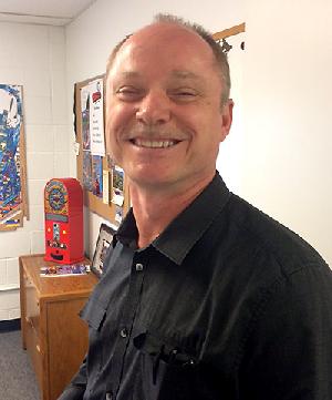 Ray Tanzer retorna à Stern Pinball